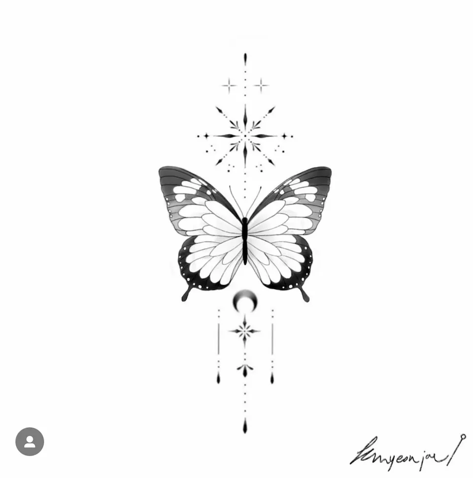 연재타투가 공개한 타투 작업 사진 — 오너먼트 디테일을 더한 나비 타투 ✨