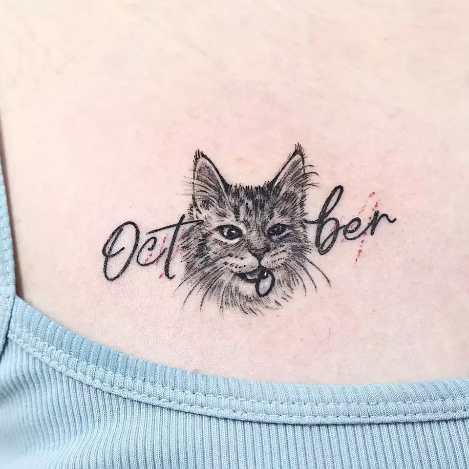 연재타투가 공개한 타투 작업 사진 — 고양이 이름, October 🐱