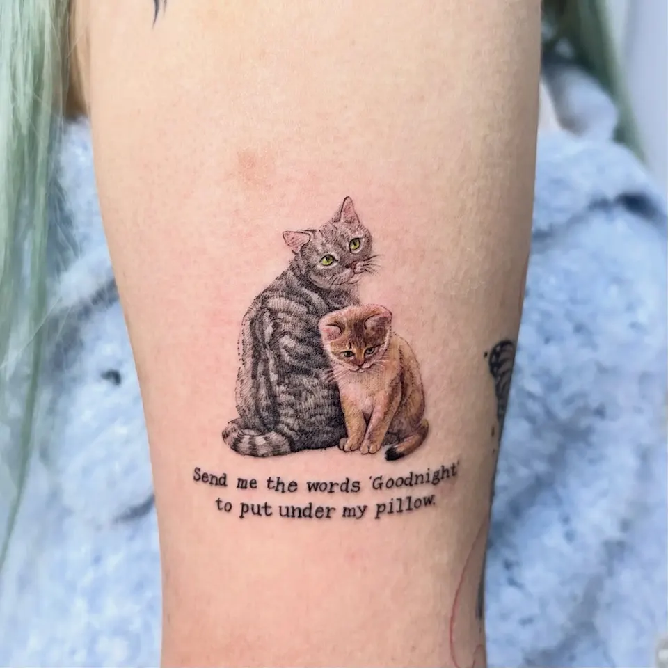 연재타투가 공개한 타투 작업 사진 — 리얼리스틱 고양이 타투 🐱
