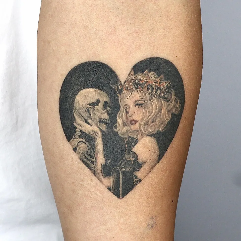 연재타투가 공개한 타투 작업 사진 — 레이디가가 Lady Gaga