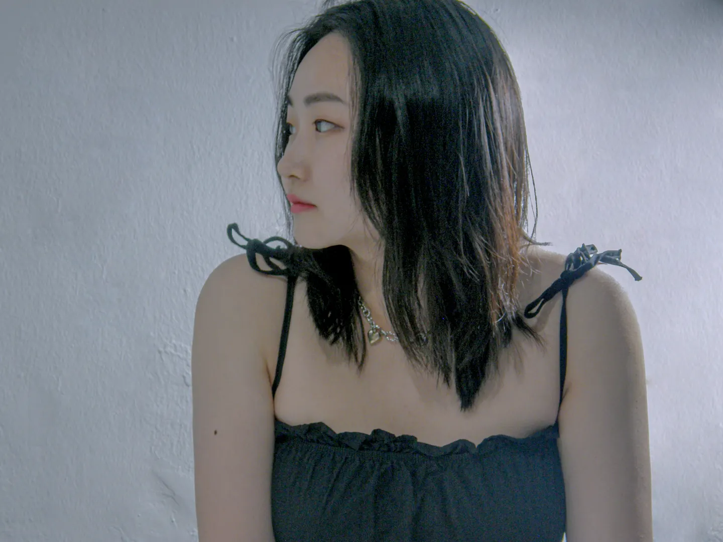 Portrait of Yeonjae, a female tattoo artist based in Seoul.