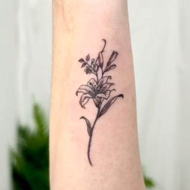 A quiet bloom — Yeonjae Tattoo